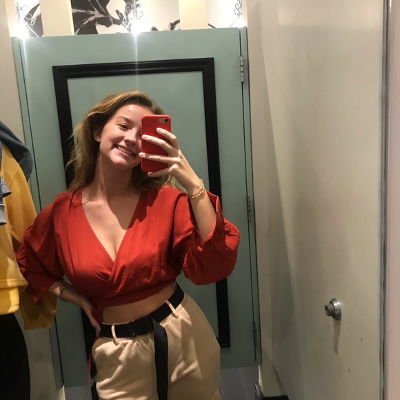 Meet your Posher, Brianna - Picture 2 of 2